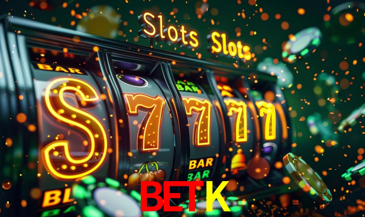 Escena dinámica inspirada en casino con iluminación BETK, cartas, fichas e íconos de juegos digitales en un espacio moderno de juegos.